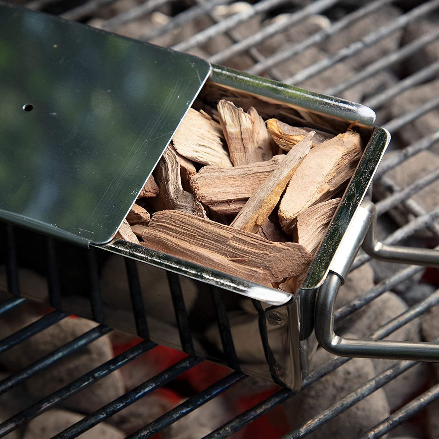 Mr. Bar-B-Q 05042BC Whiskey Smoking Chips | Old Oak Barrel Wood Smoker Chips | Made from Genuine Whiskey Barrels | Gourmet Flavor | 12.7 Ounces - Image 4